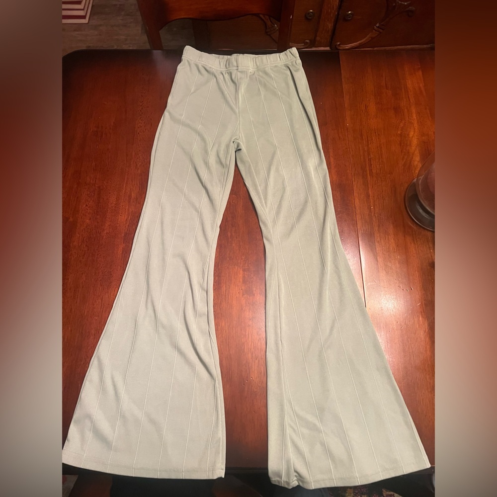 SHEIN Women's Light Green Wide Leg Pants